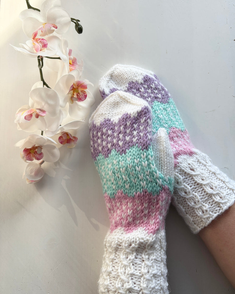 Valohippuja-kirjoneulelapaset, neuleohje