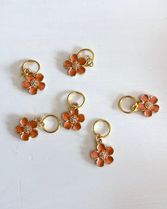 Silmukkamerkki, Kukka