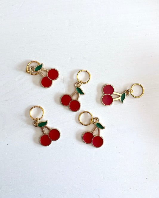 Silmukkamerkki, Kirsikat