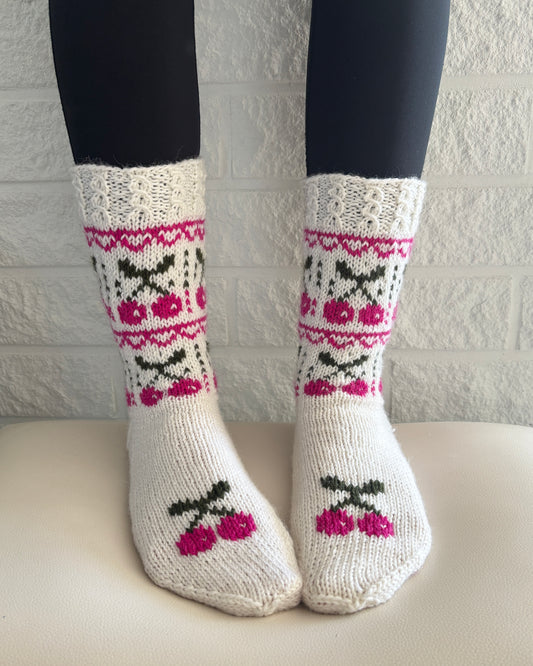 Cherry-villasukat, neuleohje