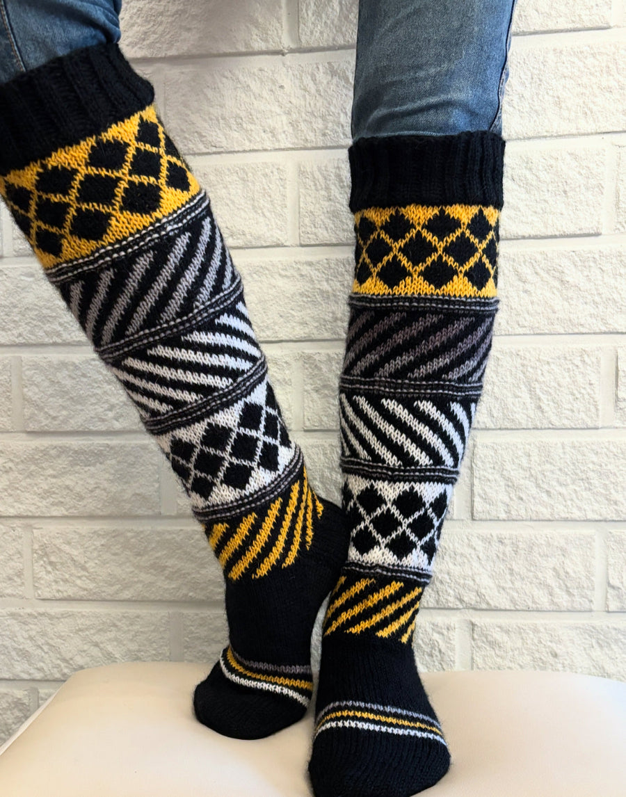 SitruunaSalmiakki-kirjoneulesukat, neuleohje