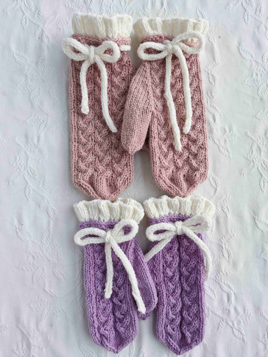 Jasmine-röyhelölapaset, neuleohje