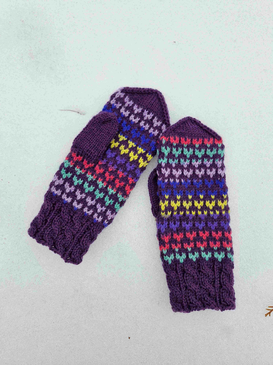 Pretty little hearts-kirjoneulelapaset, neuleohje