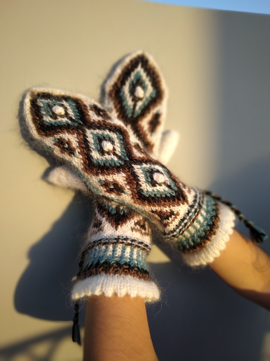 Rakkaudesta Lappiin-kirjoneulelapaset, neuleohje