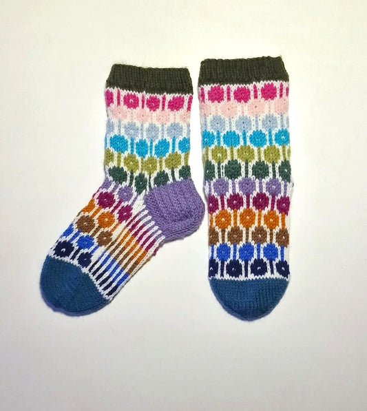 Socksie Daisy-sukat, neuleohje