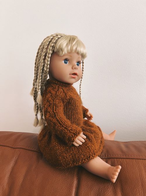 Anneliina-villamekko nukelle, neuleohje