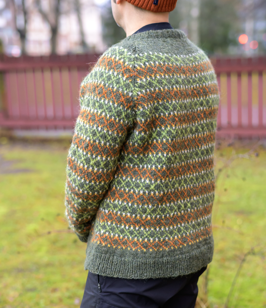 Beeda-pusero, neuleohje