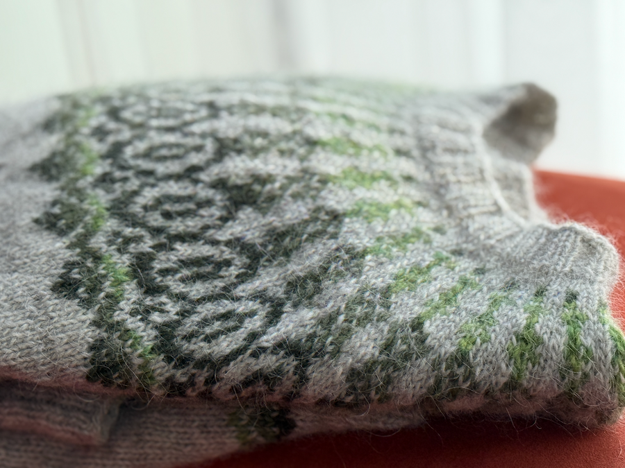 Fiina-kaarrokeneule, neuleohje