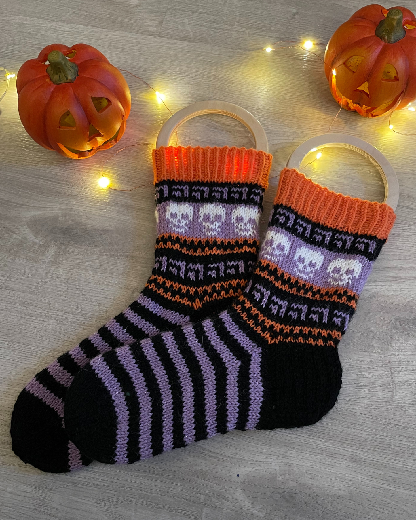 Halloweenit-villasukat, neuleohje