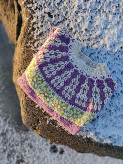 Kevätluotsi-kaarrokeneule, neuleohje