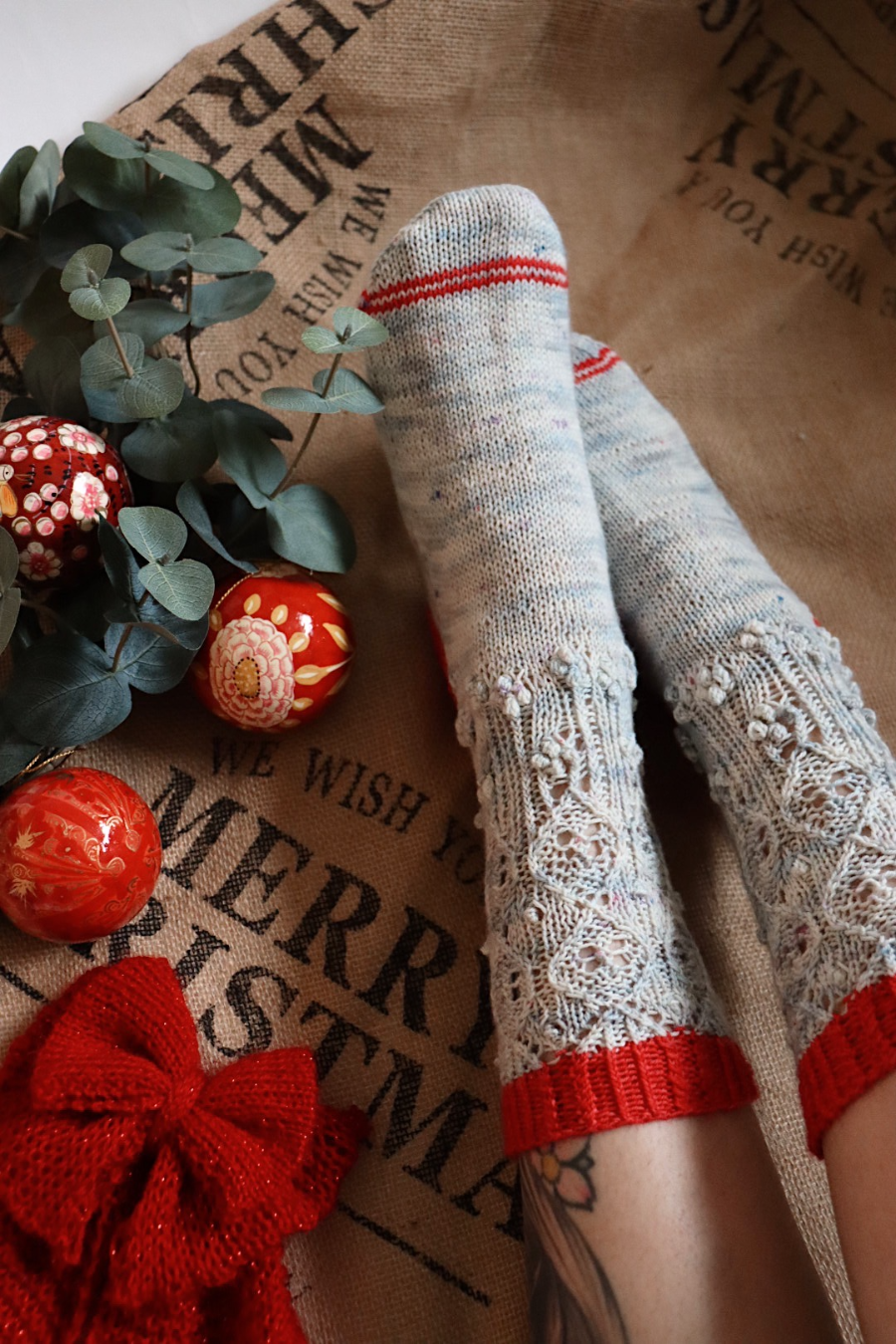 Lumoava-joulusukat, neuleohje