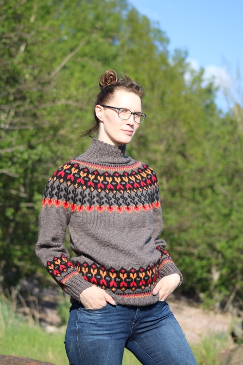 Maaruska-kaarrokeneule ja -säärystimet, neuleohje