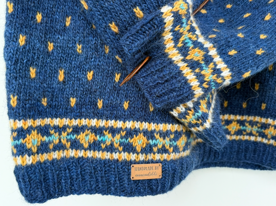 Snowfall-kaarrokeneule, neuleohje