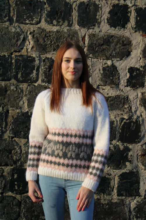 Walk with me-villapaita, neuleohje