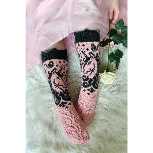 Yksisarviset-kirjoneulesukat, neuleohje